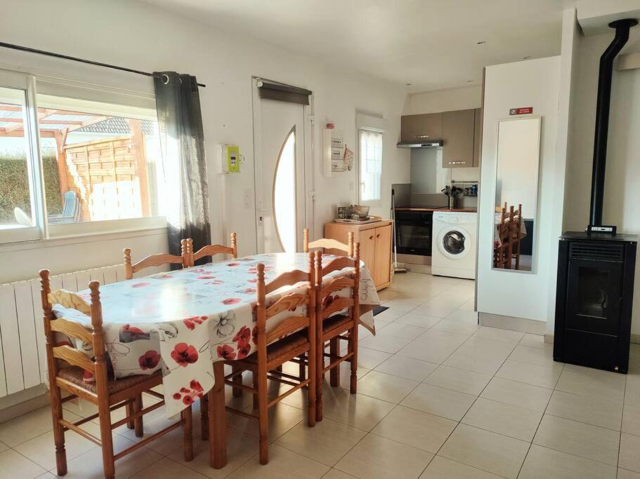 Maison Cosy A Proximite De La Plage Hermanville-sur-Mer Exterior photo